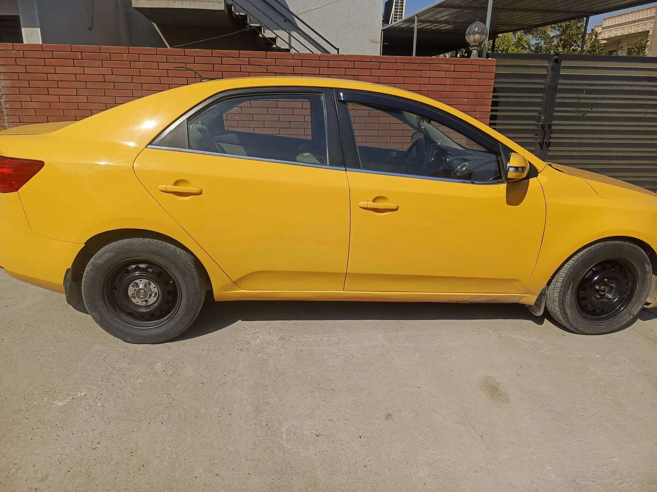 كيا فورتي موديل 2010 مصبوغه عام اول صبغه الها وارد امريكي حادثهه جاملغ امامي مبدل كير ومحرك مكفول تدفئه تبريد شغالات العنوان جزيره بغداد سياحيه الرقم
***********
