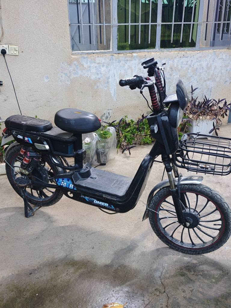 ئەم پاسکیل شەحنه بۆ فرۆشتن
زۆر خاوێن و بێ عەیب. نرخی.  270. هەزار دخان, السليمانية


**إذا كنت صاحب هذا الإعلان وتريد حذفه لأي سبب، رجاءا أرسل رسالة إلى الدعم الفني**