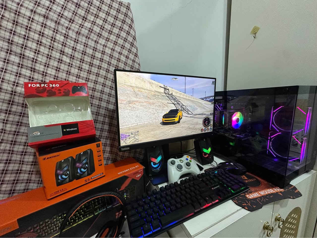 کامل سێتەب زۆر زۆر نایاب
کەیس + مۆنیتەر + کیبۆرد + ماوس + ماوس پاد + دەسکی گەیمینگ + سپیکەر + هێدسێت 
هەموی کارتۆنی خۆی لەگەلە ١٠٠% لۆکە
سعری ٤٤٠ دۆلار
*********** أربيل, العراق
