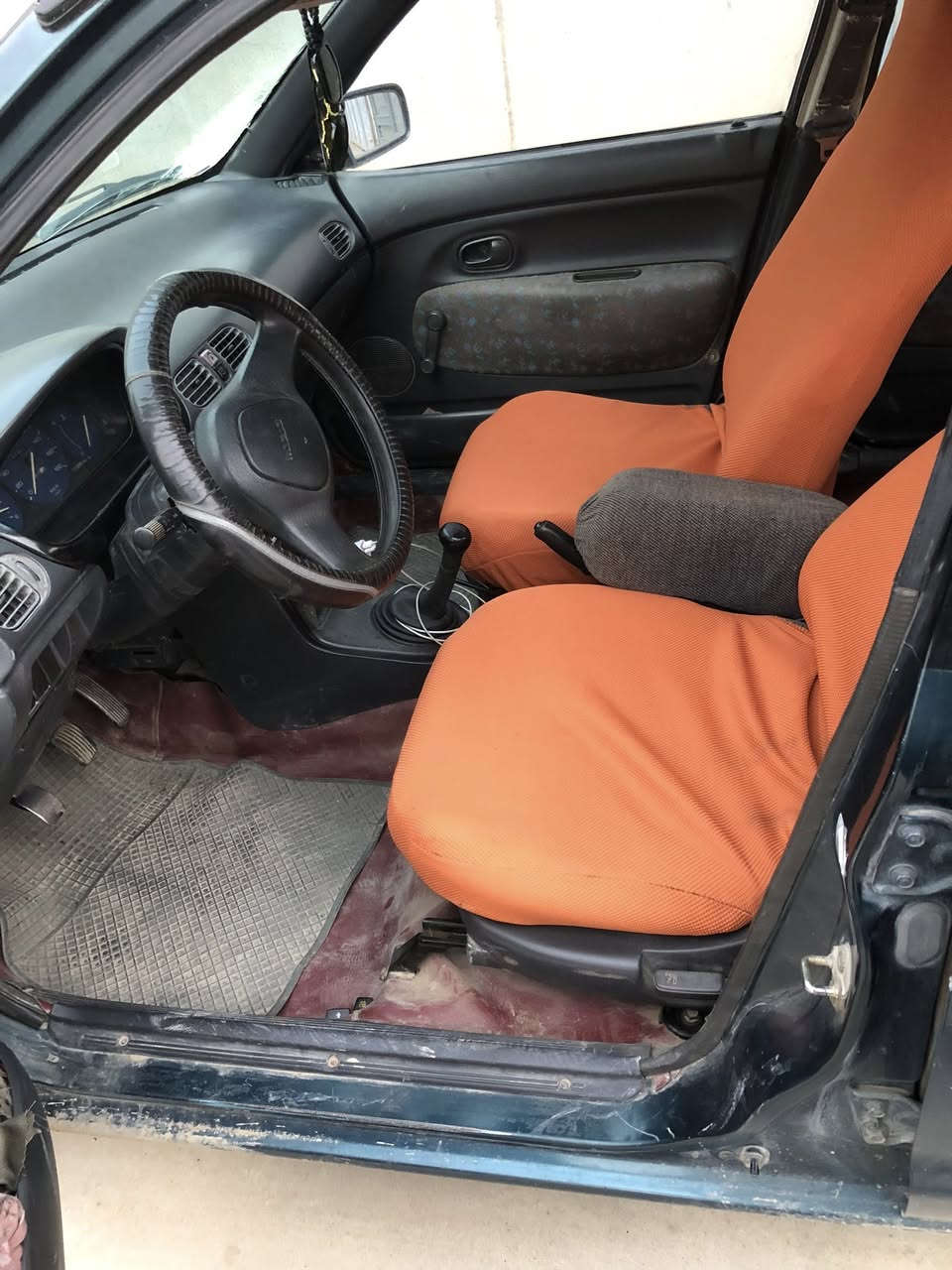 السلام عليكم سيارة مازده 323رقم سيارة فحص صلاح الدين بي بخر سعر 20$بي مجال رقم الهاتف ***********
