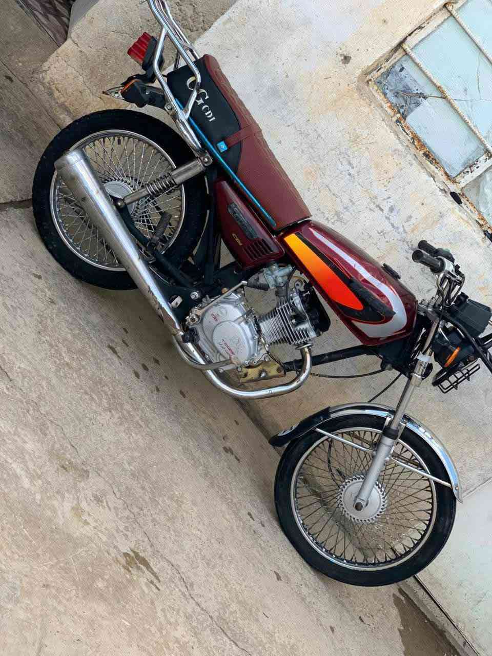 دراجه تايكر للبيع السعر 325وبي مجال شويه مكاني بيجي مو شراي لا تراسل مراوس ماراوس هاذ رقمي ***********
