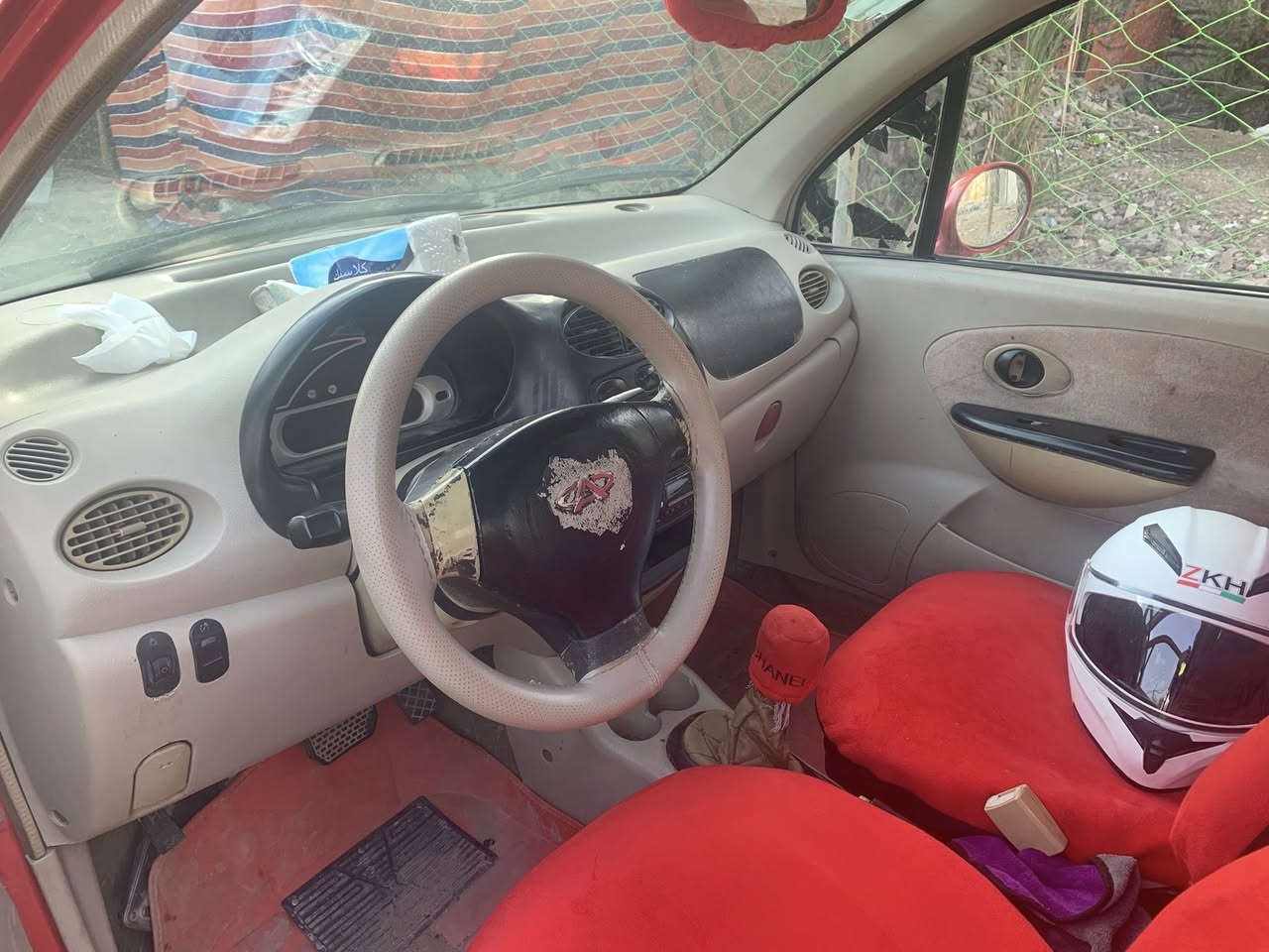 كيو كيو ٢٠١٢ بيها مكانات صبغ. يعني حزام رقم نجف مشروع وطني رقم جديد  الكير النمر مالته تخربط بي مشكله وريد ابيع السعر ٢٣ ورقه سياره حلوه جاهزه بغداد مكانها ***********
