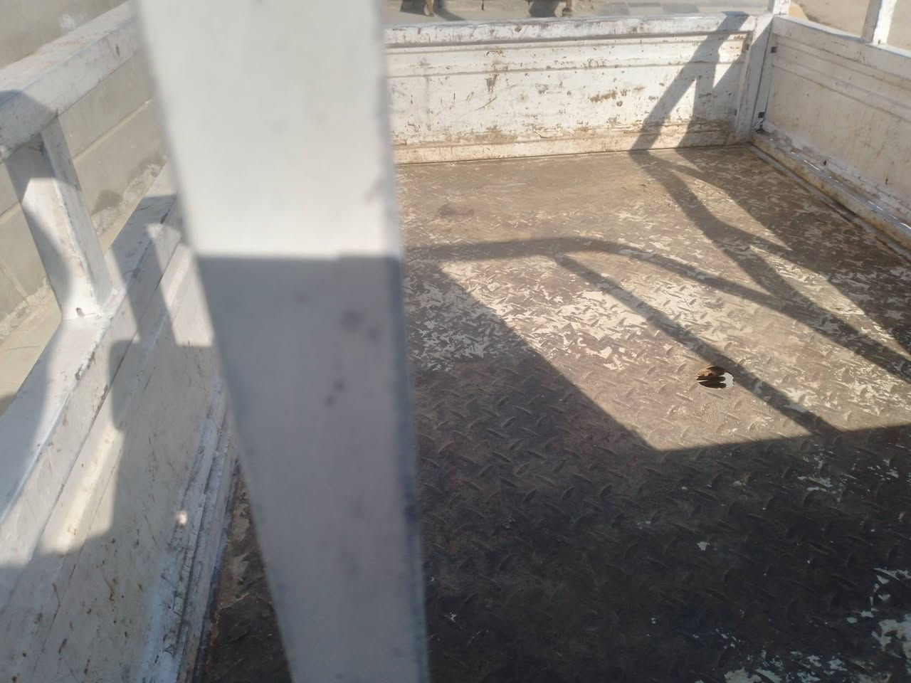 ستوته البيت مودل 15 شهر 11 رقم سنونه للثمانيه وعشرين تواير جدد وبدي نضيف ومحرك نضيف كل غراض الستوته نضيفه اتصل على هذا الرقم ***********
