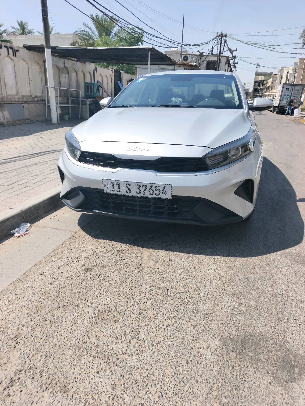 كيا سيراتو 2023
محرك 1600
ماشيه 124 
سيارة كفالة عامة عدة شخوط بل باب وطخة بل هلال
سيارة مال جناي ونضيفه السيارة
مكاني بغداد الشعلة  ***********
رايدها 150قفل