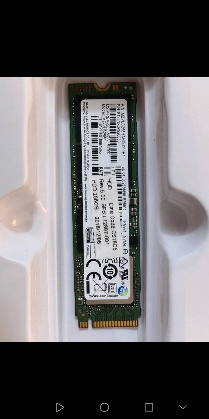 هارد داخلي m.2 حجم 256 GB نوع Samsung مطلعه من لابتوب سعره ٤٠ الف 
راك هارديسك نوع m. 2 سعره ٢٠ الف