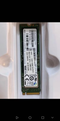 هارد داخلي m.2 حجم 256 GB نوع Samsung مطلعه من لابتوب سعره ٤٠ الف  راك...