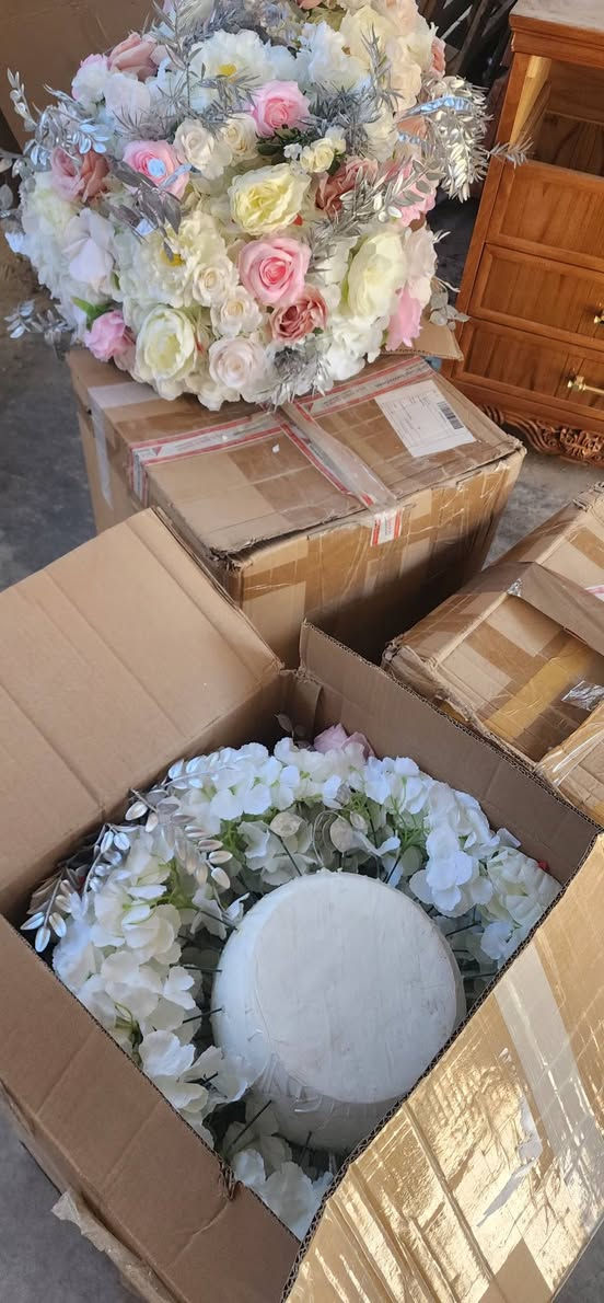 ورد للبيع
الكارتون بيها قطعتين متوفر ٤ كراتين


**إذا كنت صاحب هذا الإعلان وتريد حذفه لأي سبب، رجاءا أرسل رسالة إلى الدعم الفني**