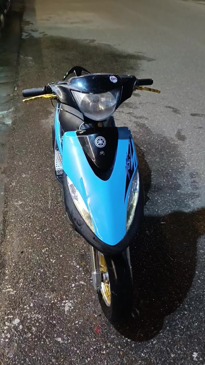 السلام عليكم دراجه للبيع مكاني بغداد حي الجامعه دراجه شغاله سيف شغال كلها شغاله كهربائياتها شغاله اللي يحب يراسلني عليها على الواتساب حياكم الله ***********
