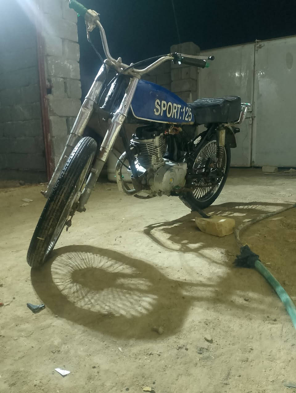 سلام عليكم
دراجه كلك شاصي 27 
مكينه 20 شبه 
مكينه بيه خيط تبخير قليل 
مكاني شطره 
سعر خاص / مو شراي لاتراسل وتعبني
هذه رقمي وبيه واتساب ***********
