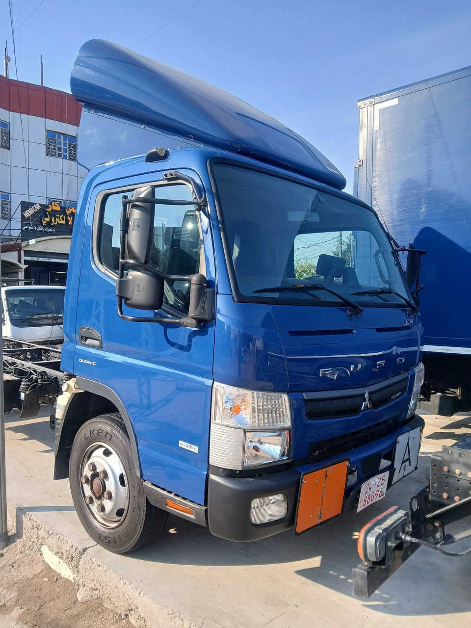 سلام عليكم  كنتر اوربي على وضع البلاد فول مواصفات سيارة كفالة عامة طول ٥متر *********** /***********  رقم كاتي ترقيم شمالي فقط
