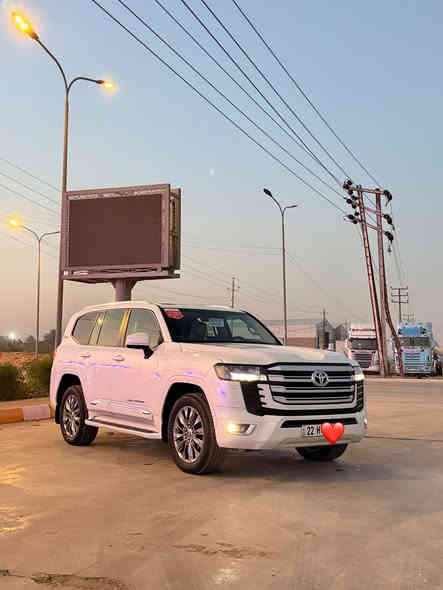 سلام عليكم 
للبيع لاندكروز موديل 2022 ساز اصل  
مواصفات السياره 
فتحة سقف 
جنطة كهرباء 
كراسي جلد 
كراسي كهرباء 
شاشات تطبيق اصل  
كراسي تدفئة 
كراسي تبريد 
لايت زنون 3 عدسات 
كشاف لايت 
زراك لايت 
3 قطع تبريد 
جامات تصعد وتنزل كهرباء اوتو 
مري كهرباء وشفط 
نضام SPORT
نضام OTOhold
نضام صعود الجبال 
نضام المنحدرات 
داخل جلد بيجي 
بك لايت LED 
كامرات خلفية وامامية 
حساسات أمامية 
حساسات خلفيه 
سياره جديدة حيل
مكان السيارة صويره
السعر المطلوب 660 وبيها مجال 

***********
***********
