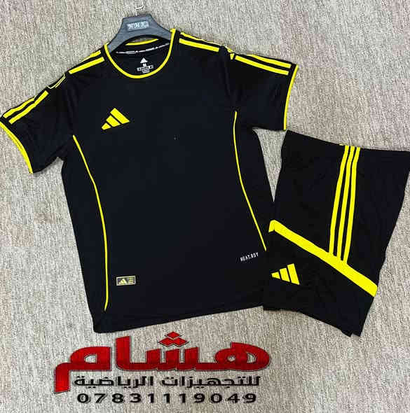 جديد تجهيزات هشام الرياضيه 
     دريس وشورت أديداس خامه تايلندي اصلي 
                              صنع خصيصاً الى تجهيزات هشام 
         قياسات M - L - XL - XXL  
تجهيزات هشام النجف الأشرف حي الانصار قرب عدادية علي الوردي مقابل شارع الاسكان *********** وتساب
