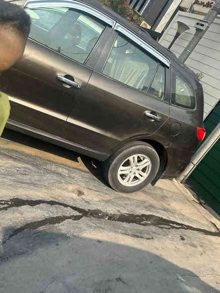 للبيع سنتافي موديل 2011وارد امريكي سونار موجود مرفق مع صور رقم انكليزي ديالى بسمي تحويل مباشر هزه جديده تبريد ثلج دفئ شغله محرك 2400 دوش بدون اي دواخل للمعلومات مكانها قضاء الدجيل صلاح الدين سعر 121ورقه وبيه مجال ***********اثير ‏‪078-306-24679
