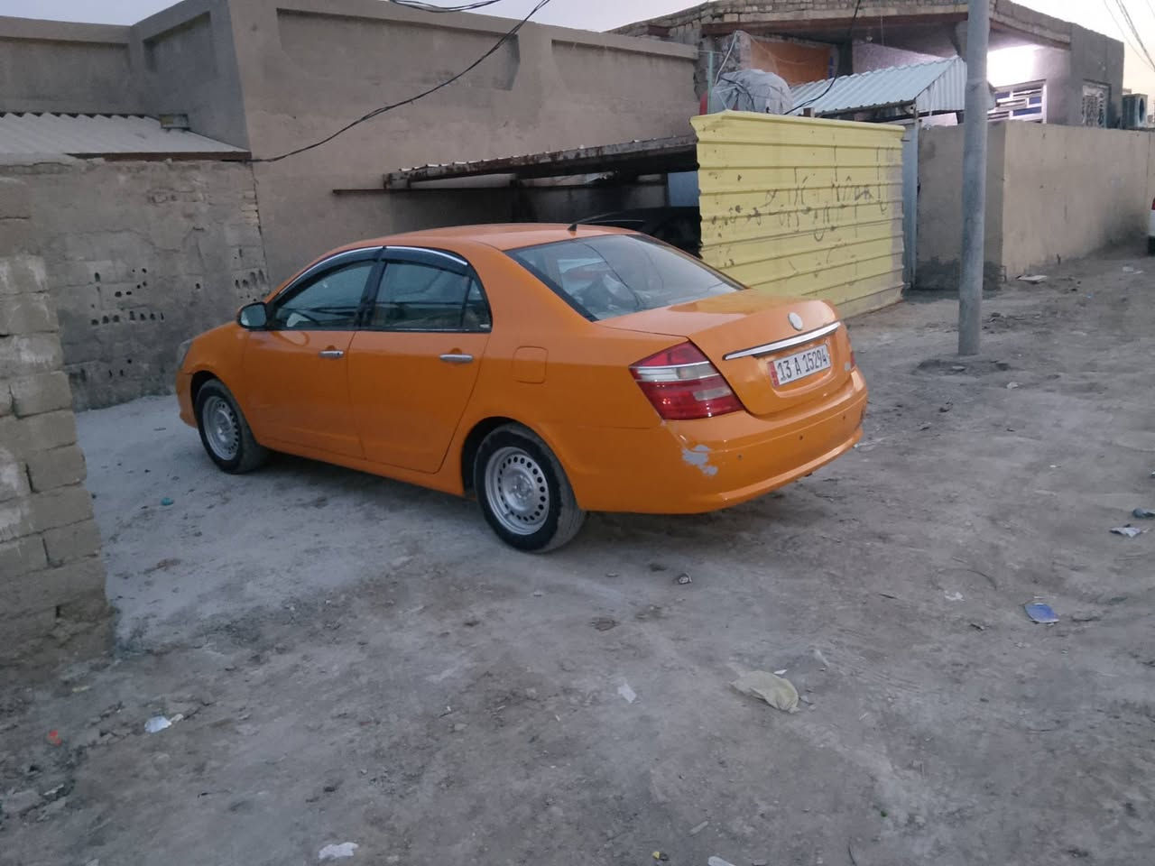 جلي موبل 12 سياره جاهزه مكينه وكير شرط لا تبخير ولا تنقيص تبريد سنويه  ل30 مصبوغه عام سياره حلوه وجاهزه***********. سعر 40 وبيه مجال
