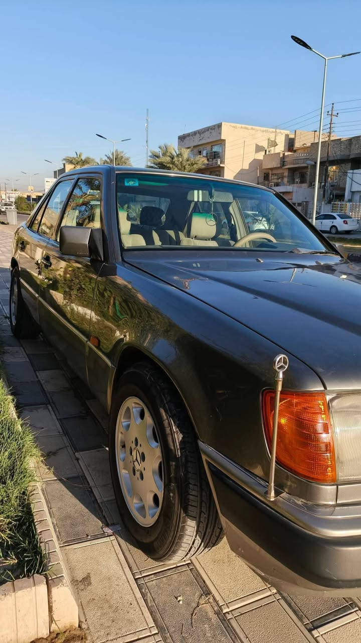 سلام عليكم مارسيدس دب للبيع موديل٨٧محرك ابلادي وكير مكفولات صبغ للجمالية فتحة سقف شغالة تخم ويل تفاحة حدادة جديدة تخم تاير جديد دشبول لد المرغوب كهربائيات شغالة ماعدى التبريد رقم بغداد انكليزي عنواني بغداد الغزالية شرط التحويل السعر 65 وبيها مجال بسيط الاستفسار ع الرقم *********** وشكرآ.
