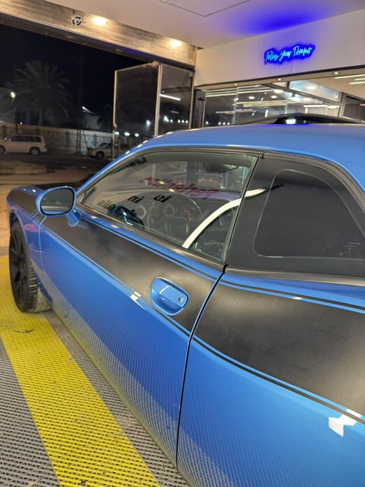 : جالنجر T/A خليجي ، وكاله هارلم 
فول مواصفات /1/1
ماشيه 90 الف ، كفاله ،استخدام شخصي
:فتحة 
:رادار 
كشنات كنتاره ، مختمات t/a، تدفئه تبريد
ستيرن ، كهرباء وتدفئه
نقاط عمياء 
شوتة ، موبار ، t/a اصليه جديده

مكانها بغداد ، للاستفسار ***********
