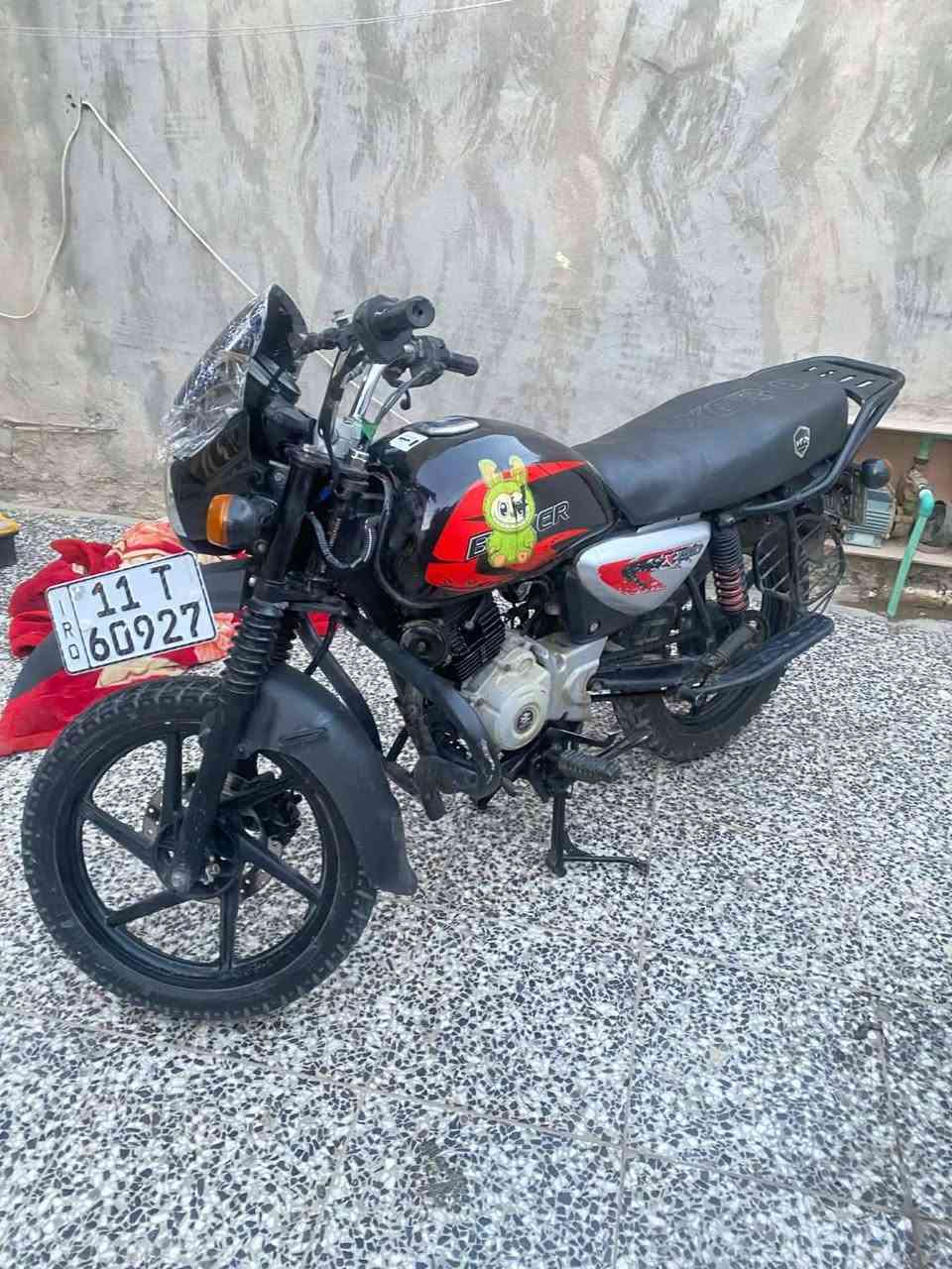 السلام عليكم دراجه بوكسر 22
مرخصت الادمن 
السعر ١٨٠٠
مرقم بغداد هزه جديده تحويل ثاني يوم
عنوني المشتل
***********
