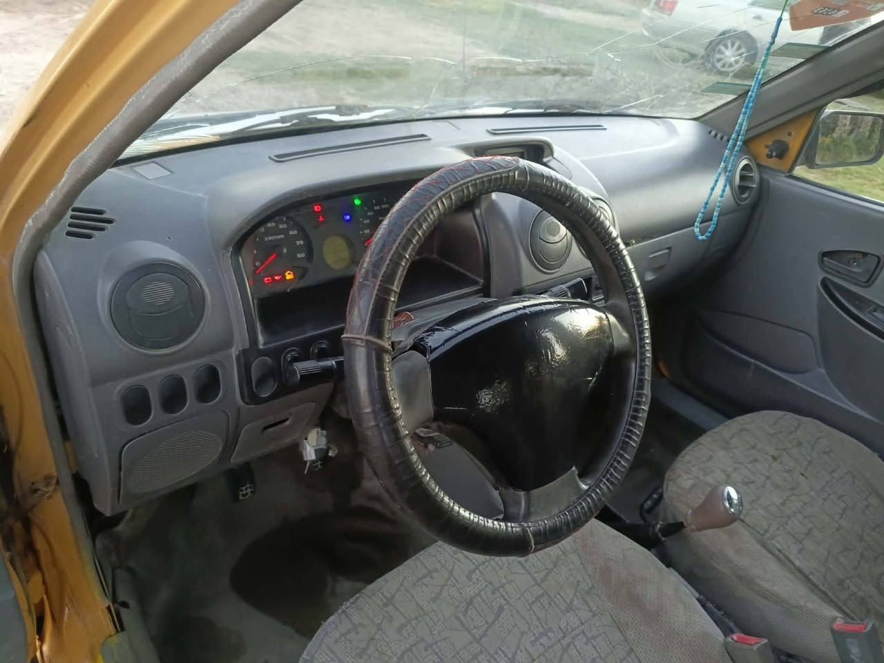 سايبه مديل ١٣ سنويه لل27 رقم بغداد مصفره راعيها يمي تاخذ صافي السعر 22 وبيها مجال ***********
