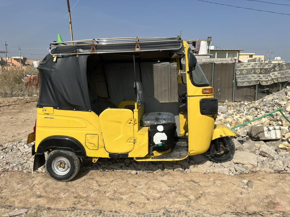 سلام عليكم باجاج مديل 21للبيع رقم ديالى تكتك كامله مابيها نقص فقط الدوس يرادلهن تعمير واضحات بصور تعميرهن موصحيح  محرك +اكسل +كهربائيات كلهن كاملات خير من الله والكشر واضح كدامكم 
سعر 7250وبيها مجال 
عنوان ديالى الكاطون 
ملاحضه فقط سيبايه مو وياها 

***********
