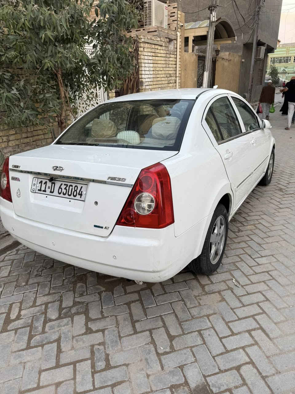 سلام عليكم اي فايف موديل ٢٠٠٩ بسمي السياره مصفره من كلشي بيه جاملغ السايق الامامي بارد وجاملغ وباب وره السايغ صبغ 
سياره خير من الله تجي تكلب بعينك وتشوف  نضيفه صدر خلفي امامي جديد تحويل ثاني يوم 
مكان بغداد / مدينه الصدر 
سعر ٤٢ وبيه مجال قليل حك الجيه
هاتف ***********
