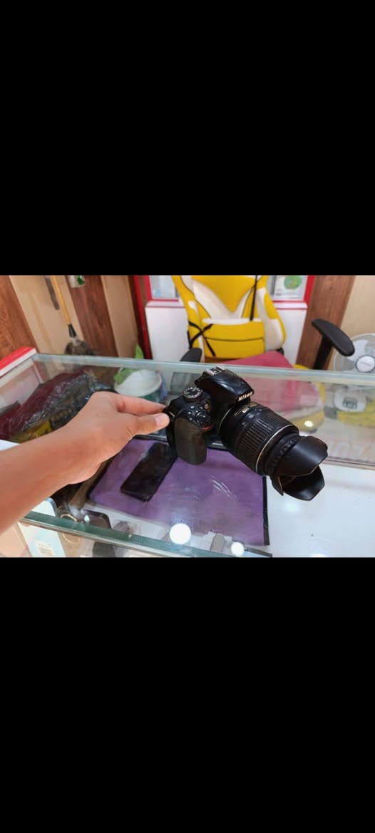 كاميرا نيكون D3400
كامله ملحقات 
جنطه 
ستاند
رام 128
السعر خاص
***********
مكلف بل نشر
