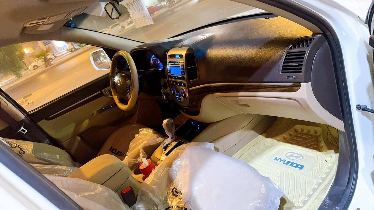 سنتافي موديل 2012 
‏فول مواصفات عده البصمه
محرك ستة سلندر 
‏مكينة كير حدادي 
‏تبريد جاهزة
 السيارة 
‏صبغ دور 
الجملغ 
الخلفي ￼ فقط 
‏الباقي كفالة عامة 
‏السعر 155 مكان 
‏السيارة نجف 
‏الاستفسار هذا 
‏رقمي ***********￼￼￼
￼￼
