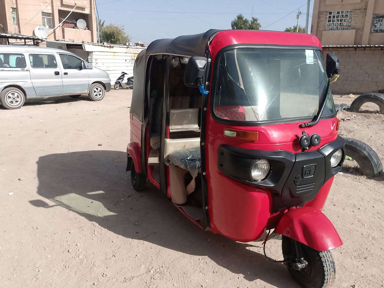 السلام عليكم تيك توك للبيع موديل 18 السعر رقم الهاتف ***********
