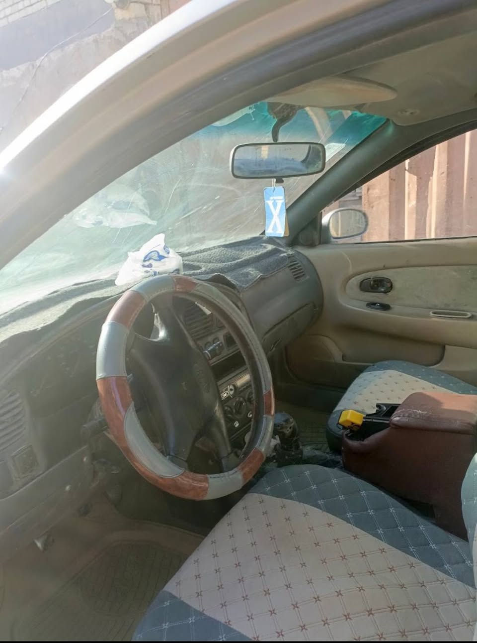 السعر 24 وبيه مجال 
سياره كيه سيفيه مديل 2000 
مكينه وكير نضيفات سياره شايله روحه 
مكان السياره نجف 
***********
