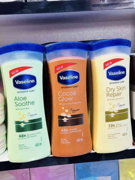 مرطب جسم مع الوجه 👽
يحتوي عله ترطيب و تبييض 

عنوان المحل الحصوه الشارع العام مجاور ابو نجم للألعاب 

بأدارة سجاد العجيلي 
***********

يوجد توصيل إلى جميع المناطق🚚
