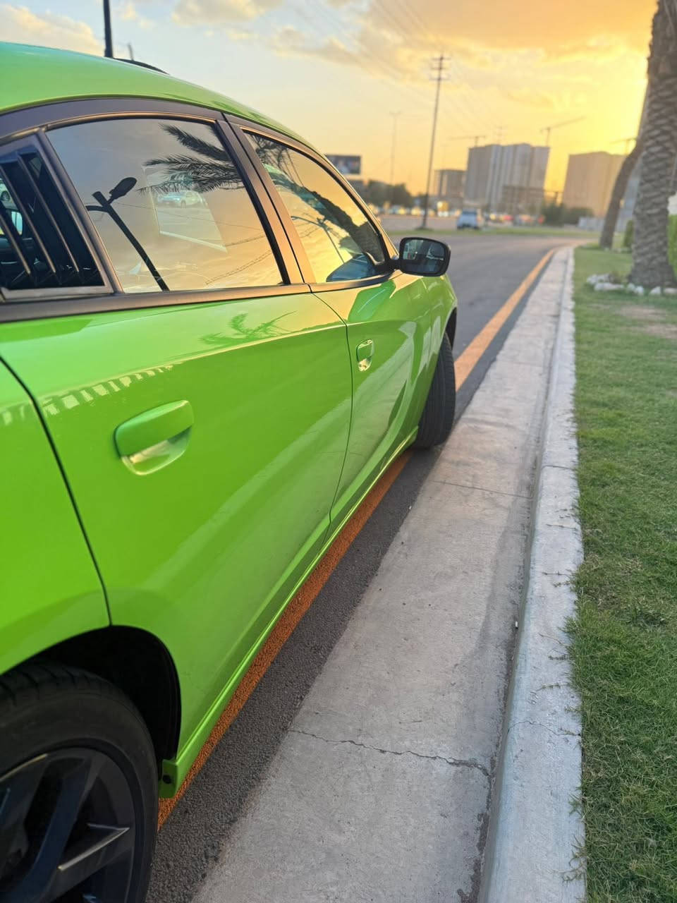 سلام عليكم
جارجر sxt plus : موديل : 2023
وارد امريكي : حادثهة جاملغ وبنيد 
لون مميز : تفاحي 💚
رقم بغداد 🔢
فول مواصفات : 
فتحة 
كشنات جلد + تدفة تبريد + خزن ميموري 
شاشة جبيرة 🖥️
ماشية 15 الف 
السيارة بلاك توب 
مواصفات sxt plus معروفة 
السعر :240 وبيهة مجال 
العنوان : بغداد شارع قطر الندى 📍
الرقم :***********
