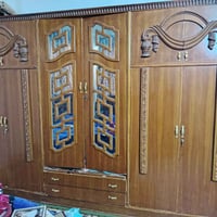 غرفه نوم للبيع تحتوي ع كنتور و جربايه و ميز عدد 3 وزاويه السعر 400 وبي...