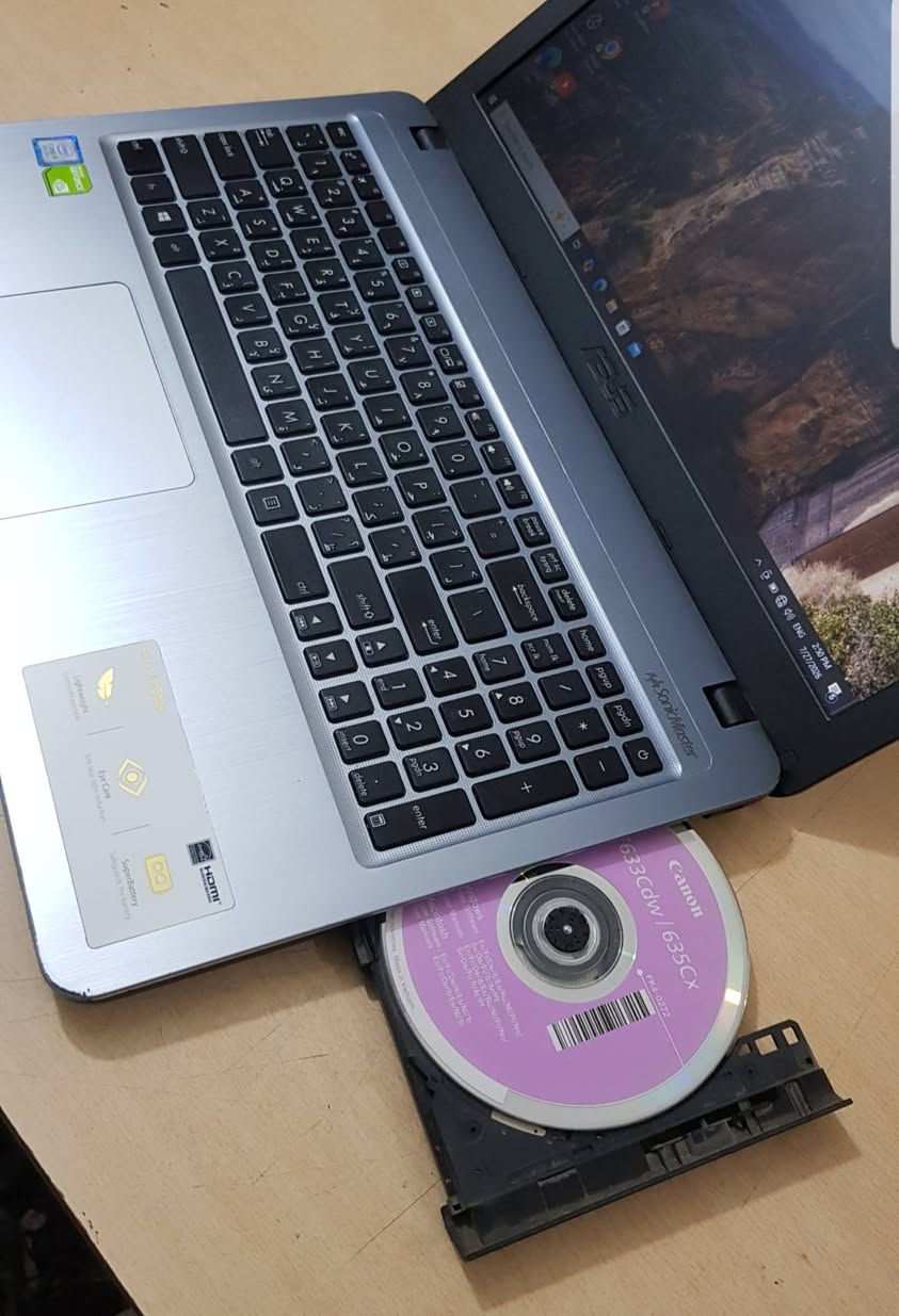 تحية طيبة .. لابتوب  ASUS  مال اسواقنا مو باله كور اي 5 الجيل الثامن ورام 8 كيكا وهارد ssd 240 وكارت شاشة منفصل نفيديا حجم 2 كيكا و حجم الشاشة  15.6

                      (( السعر ثابت 390 الف دينار  ))

ASUS VIVOBOOK 
المعالج  Core i5  الجيل الثامن
رام 8 كيكا 
هارد  ssd 240
كارت شاشة منفصل NVIDIA 2G
حجم الشاشة 15.6 
كيبورد عربي إنكليزي

 للأتصال عادي و واتساب *********** 
شارع الصناعة اوقات الدوام ( 9 - 4 ) يوجد خدمة توصيل داخل بغداد ولجميع المحافظات لمشاهدة كافة الموديلات 
يرجى زيارة الموقع على الفيس بوك ( لابتوب بشير لاين
