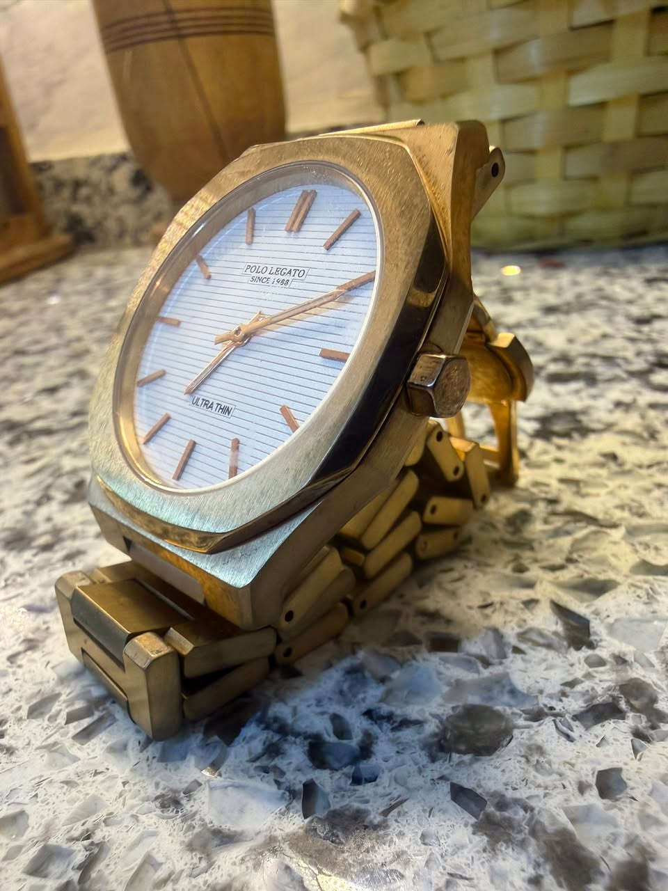 POLO LEGATO. ULTRA THIN
بسعر ٣٠ الف دينار  ، الساعة تعمل بشكل ممتاز 
يوجد فديو توضيحي في التعليقات


**إذا كنت صاحب هذا الإعلان وتريد حذفه لأي سبب، رجاءا أرسل رسالة إلى الدعم الفني**