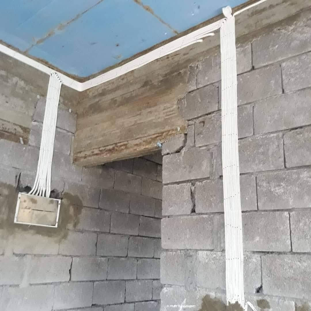 ​تأسيس وترميم كهرباء الدور والمحلات بأنسب الأسعار 🛠️ شغل درجة أولى وأفضل العروض في الموصل! 💯✨
نوفر لك منظومة كهربائية متكاملة ومؤمنة بأحدث الأنظمة:
1️⃣ نظام سمارت هوم (البيت الذكي): تحكم كامل بإنارة وأجهزة بيتك عن طريق الموبايل أو بالصوت 📱 تفاعلي وذكي.
2️⃣ خط وطني خاص مستقل لكل جزء في البيت.
3️⃣ خط سبلت معزول ومحسوب الأحمال.
4️⃣ نظام ستلايت بوري (وايرات مخفية من الشاشة للسطح).
5️⃣ نظام عاكسة جاهز ومتكامل.
6️⃣ نظام دايود باتري للمنظومات الذكية والطوارئ.
7️⃣ نظام كاميرات مراقبة بتمديد معزول لمنع التشويش.
8️⃣ منظومة إنترنت تغطي كل زوايا البيت.
9️⃣ خط احتياط (سبير) في كل جزء من البيت لأي تطوير مستقبلي.
🔟 نظام فوتوسيل للإنارة الذاتية (تشتغل وتنطفي تلقائياً مع الإضاءة).
1️⃣1️⃣ جميع أنواع ديكورات الإنارة الحديثة (سبوتلايت، لد مخفي، ثريات).
​🔨 شغل هندسي دقيق، ترتيب، وعزل تام للأنظمة.
​📞 للاستفسار والحجز، راسل الصفحة أو اتصل بنا:
📱 ***********
📱 ***********
​تأسيس وترميم كهرباء الدور والمحلات بأنسب الأسعار 🛠️ شغل درجة أولى وأفضل العروض في الموصل! 💯✨
