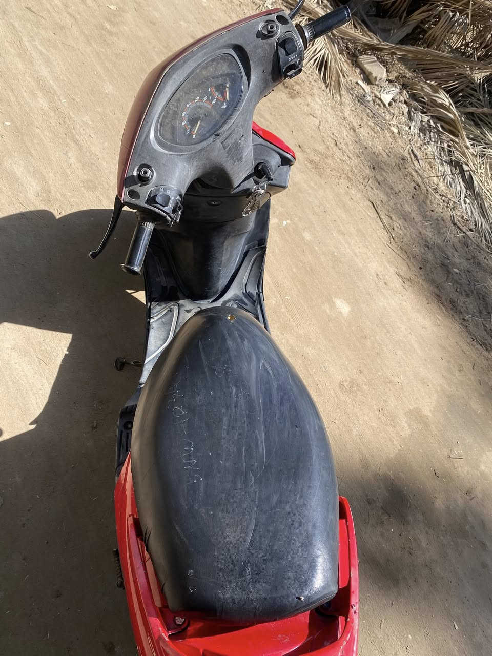 سلام عليكم  دراجه ياماها ماكس  ثعلب سرعه ١٤٠ للبيع كامله وشغاله كل كهربائيات ابيع على الفحص عليه ادامه كامله  سعر ٤٥٠  التواصل على ***********  مكان كربلاء الجمعيه
