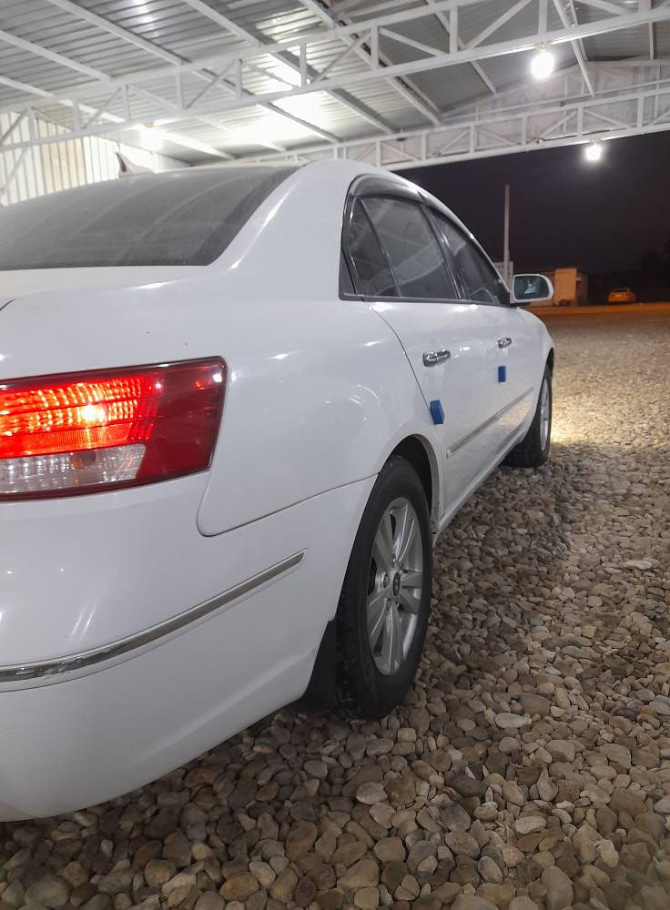 السلام عليكم للبيع سوناتا موديل ٢٠٠٩ رقم واسط دولي بسمي مشروع وطني محرك ٢٤٠٠ دوش السياره مكفوله من الضربه سونار موجود معه صور مكينه كير صدر تخم تاير دوشمه تبريد كله جديد مال جناي سياره جديده معنه الكلمه السعر ١١٧ وبيه مجال للشراي الستفسار ***********
