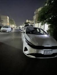 k3 موديل 2022 محرك1500    فول موصفات  فتحه سقف قطعتين تبريد كشنات جلد ...