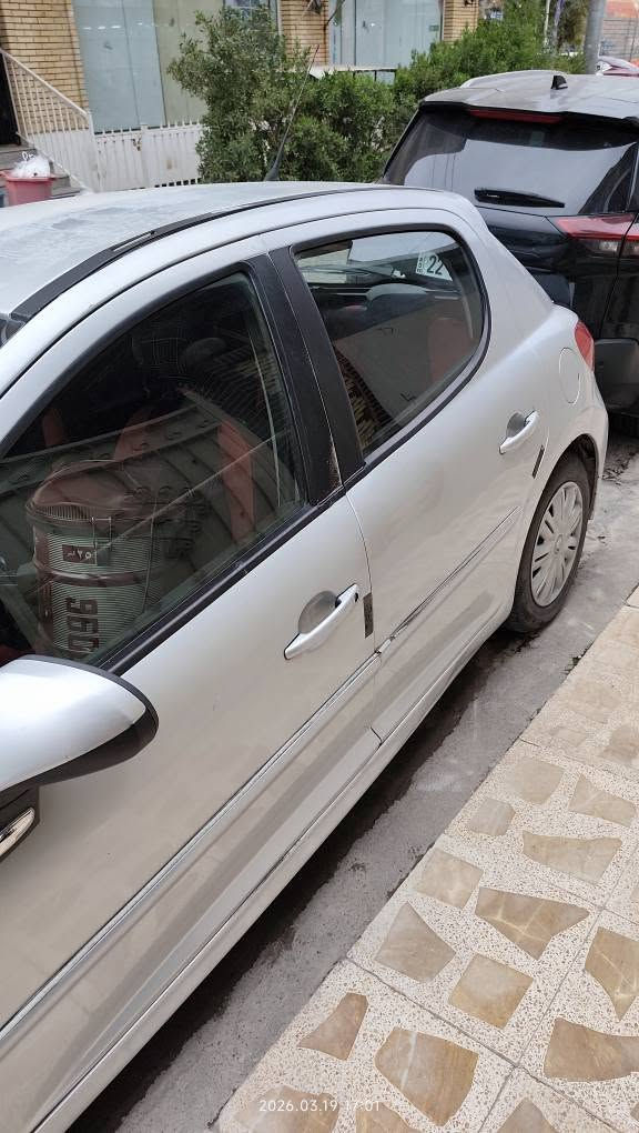- بیجۆ ٢.٧ فەڕەنسی ٢٠١٢ مەکینە بیلادی ١٦ی زنجیری مینی کوپەر و بی ئێمی لەسەرە.
- بێ لێدرانە و دەعمی نیە، پەڕەشوتی هیچ نەتەقیوە و پێشو پشتی کەپسە.
- کارەبایاتی ئیش دەکات و عەیبی نیە.
- (شریتی سوکان، ڤۆڵت و ڕۆت، دیلەمۆ، شەمعە و قایش تایمینگ) هەموو ئەو شتانە و هەندێك وردەوارە نوێیە.
- نزیکەی ٢٥٠ هەزاری حەقیقی ڕۆیشتوە.
- فەحس و هەزە کراوە.
- چوار جام کارەبا.
ـ تەبریدی ئیش دەکات.
- کامیرە.
- گێر ئۆتۆماتیک و عادی.
- بۆ جوانی سیارەکە هەمووی گاعی کراوە.
- چواردەوری دەرگا قایش کراوە بۆ بنبڕکردنی هەوا و دەنگ.
- ڕەقەم هەولێرە و بە ناو دەکرێت.
- سەنەوی ٢٠٢٤ بەسەر چووە.
- واتەر پەمپی تازەیە و مەکینەی تازە تەعمیل (نوێ) کراوەتەوە.
- (1220000) ملیۆنەك و دووسەد و بیست هەزار غرامەی لەسەرە دوای معامەلە دەدرێتەوە.
- نرخی ٦٥ وەرەقە
- شوێن هەولێر
- بۆ زانیاری زیاتر پەیوەندی بەم ژمارە مۆبایلە بکەن (***********) وەتس ئەپ و ڤایبەری لەسەرە. أربيل, العراق
