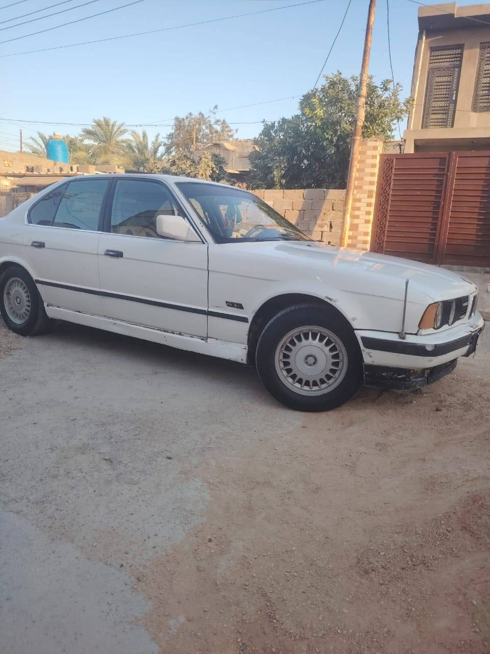 سلام عليكم. BMW البيع حجم 525 رقم بغداد موديل 92مكلف بنشر . استفسار ***********
