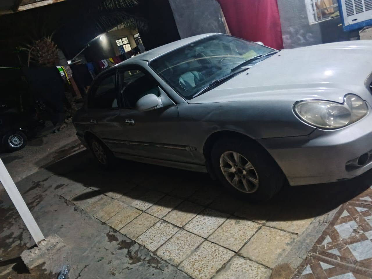 سوناتا وفود
موديل 2003
رقم بغداد 
سنويه ل 27
جاهزه ع اخر حبابه 
مابيه كل نقص 
محرك 200 كفاله 
كير عادي كفاله 
صبغ عام فقط 
مابيه كل نقص 
ترايك وين ميعجبك 
سعر 62 وبيه مجال 
مكاني بابل نيل 
***********
