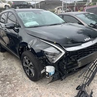 كيا سبورتج موديل 25 أمريكي   لون اسود   حادث خفيف واضح للصور   بدون دو...