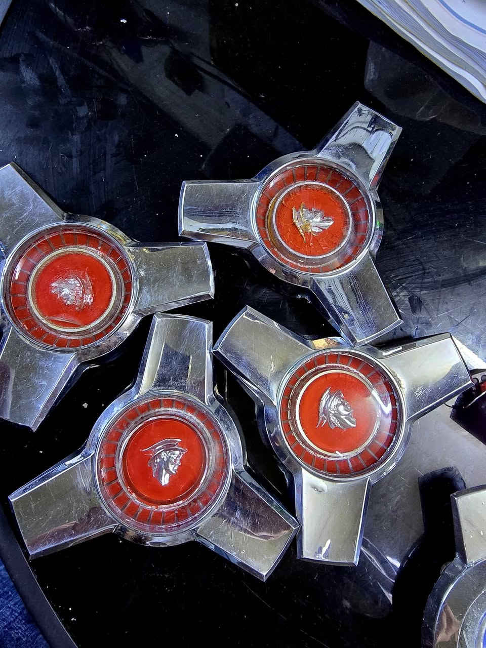 شاخات للبيع
 سعر 150,
عنوان بغداد شارع فلسطين
***********
