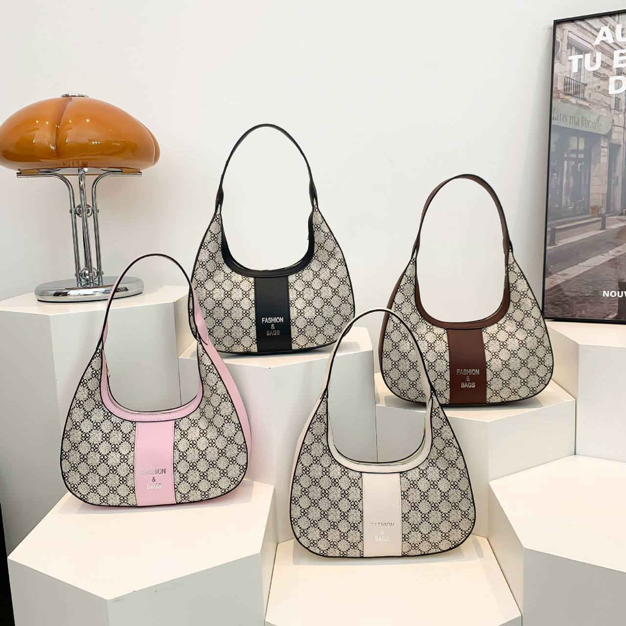 حقائب كوالتي
حجز واتساب  ***********
درزن 48الف 
رابط الجمله 
https://t.me/kozal111
