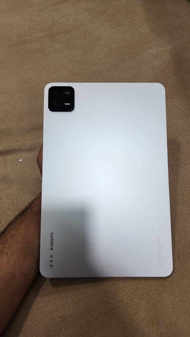 السلام عليكم... 
تابلت شاومي مي باد 6. التابلت نضيف جدااا واستعمال قليل. ذاكرة 256+عشوائية 8 الشاشة 144
التابلت احلى من الصور الله شاهد و مكفول من كل شيء. ملاحظه ماكو ويا غراض بس الشاحنة 
مكاني كربلاء المقدسة. ***********
ملاحظة..... مراوس فقط فقط

