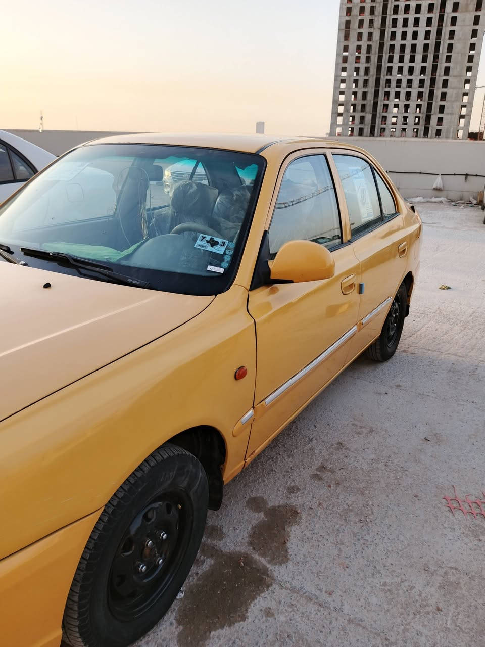 سلام عليكم
للبيع فيرنا موديل ١٤ معيودة كير مكينة كفالة تبريد شغال بيها دوائر معجون صدرها نص عمر وبيها خياسات سنوية جديدة مصغرة هيئة وغرامات وباسمي السيارة مكاني بغداد البياع ***********
