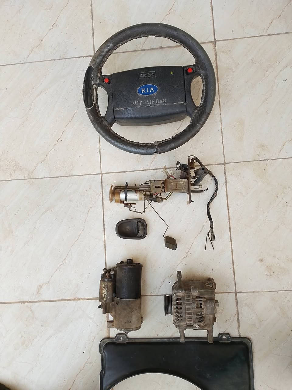 أغراض كيه أسبورتج للبيع مكان بابل الاتصال *********** ***********
