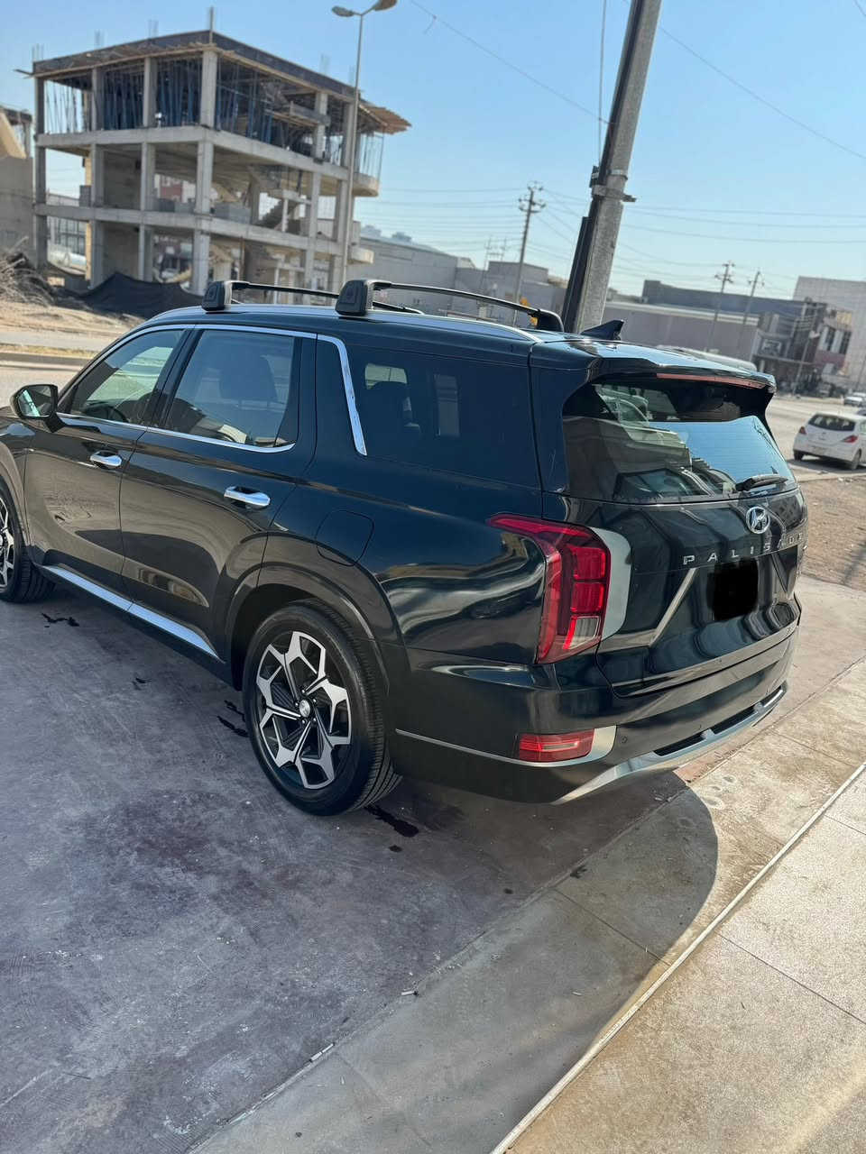 السلام عليكم
تم تنزيل السعر بيع مستعجل وماكو هيج سعر. والله بالنسبه للنضافه
هونداي بلسايد  موديل 2022 كلكرافي. اعلى شي بالمواصفات 
رقم بغداد بسمي 
ماشيه42 الف 
وارد أمريكي. حادث خلفي 
 قبق الجنطه   ومبدل اصلي بدون صبغ فقط الجاملغات مرشوشات بدون ايرباك 
العنوان بغداد 
السعر 290 وبيها مجال بسيط 
رقم الهاتف ***********
