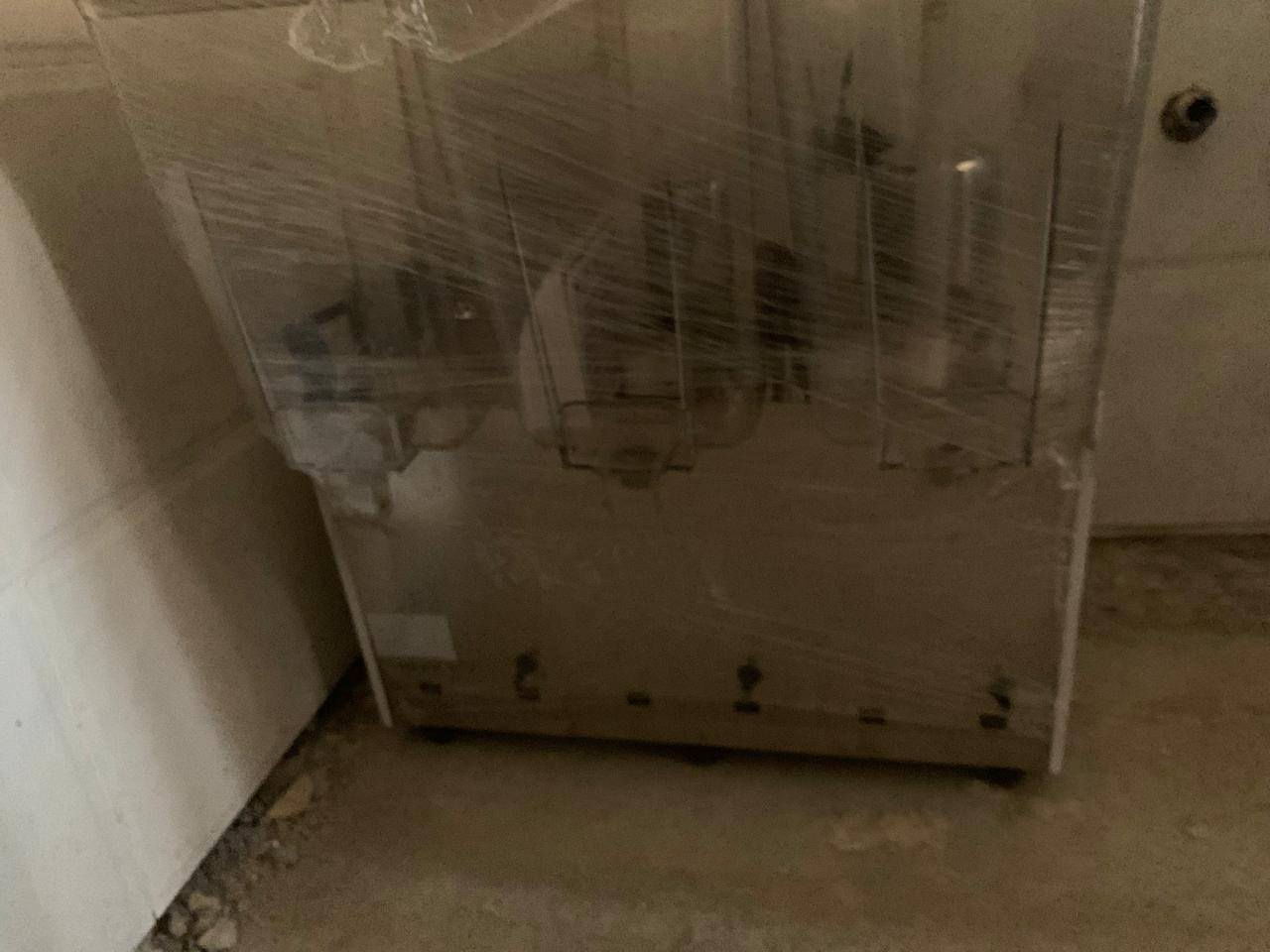 سلام عليكم مكاين سوفتات عداد ثنين صيني دراجه لاوله +مكينه مال شربت ام ثلاثه خواض هوسك تركي مستخدمات قليل مكان بغداد
***********
