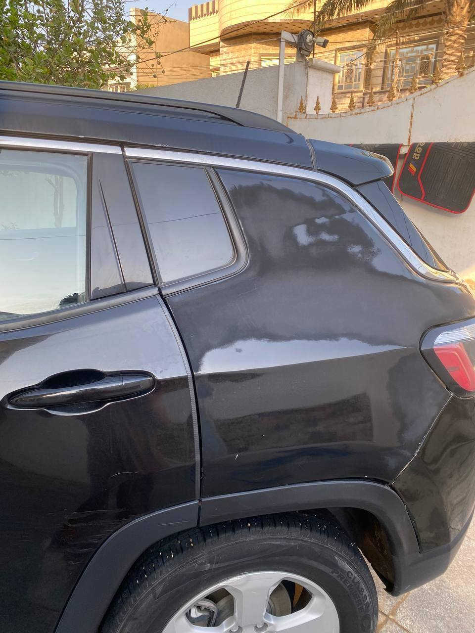 السلام عليكم
للبيع او للمراوس بسعر أقل  جيب كومباس 2018
▫️ اللون: أسود
▫️ الرقم: ديوانية – إنكليزي جديد
▫️ المعاملة: باسمي / مشروع وطني
▫️ المحرك: 2400
▫️ السيارة: حلوة ونظيفة

🔧 الملاحظات بكل وضوح:
بچم كبس خفيف
ضربة سابقة بالجاملغ الخلفي بأمريكا،
مصلّح الجاملغ، بيه جراد بسيط فقط

💰 السعر: 132$ قابل للتفاوض 

📞 للاستفسار:
***********
