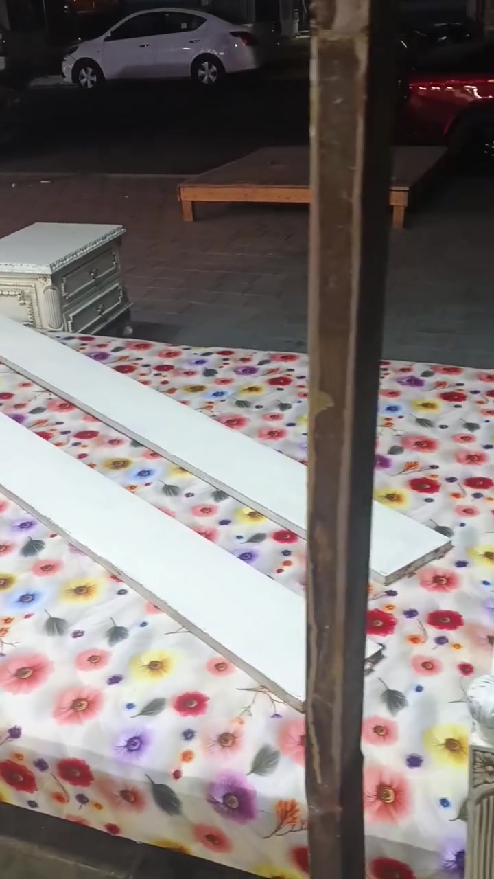 غرفة نوم مستخدم صاج داخل وخارج صاج لون ابيض اوفي شغل تزكام درجه اولى رجلين جعب غزال العنوان بغداد موبايل ***********لدينا خدمة توصيل بكروه
